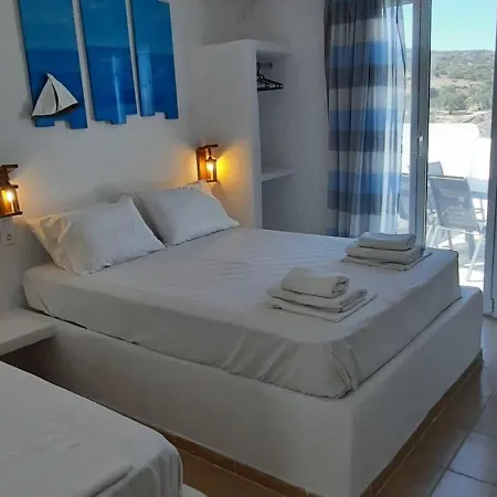 Casa Lea Naousa (Paros)